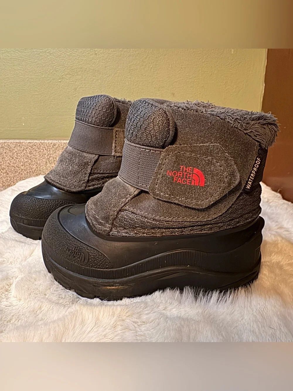 The North Face Toddler Alpenglow II Winter Boot - Like New! Toddler 6